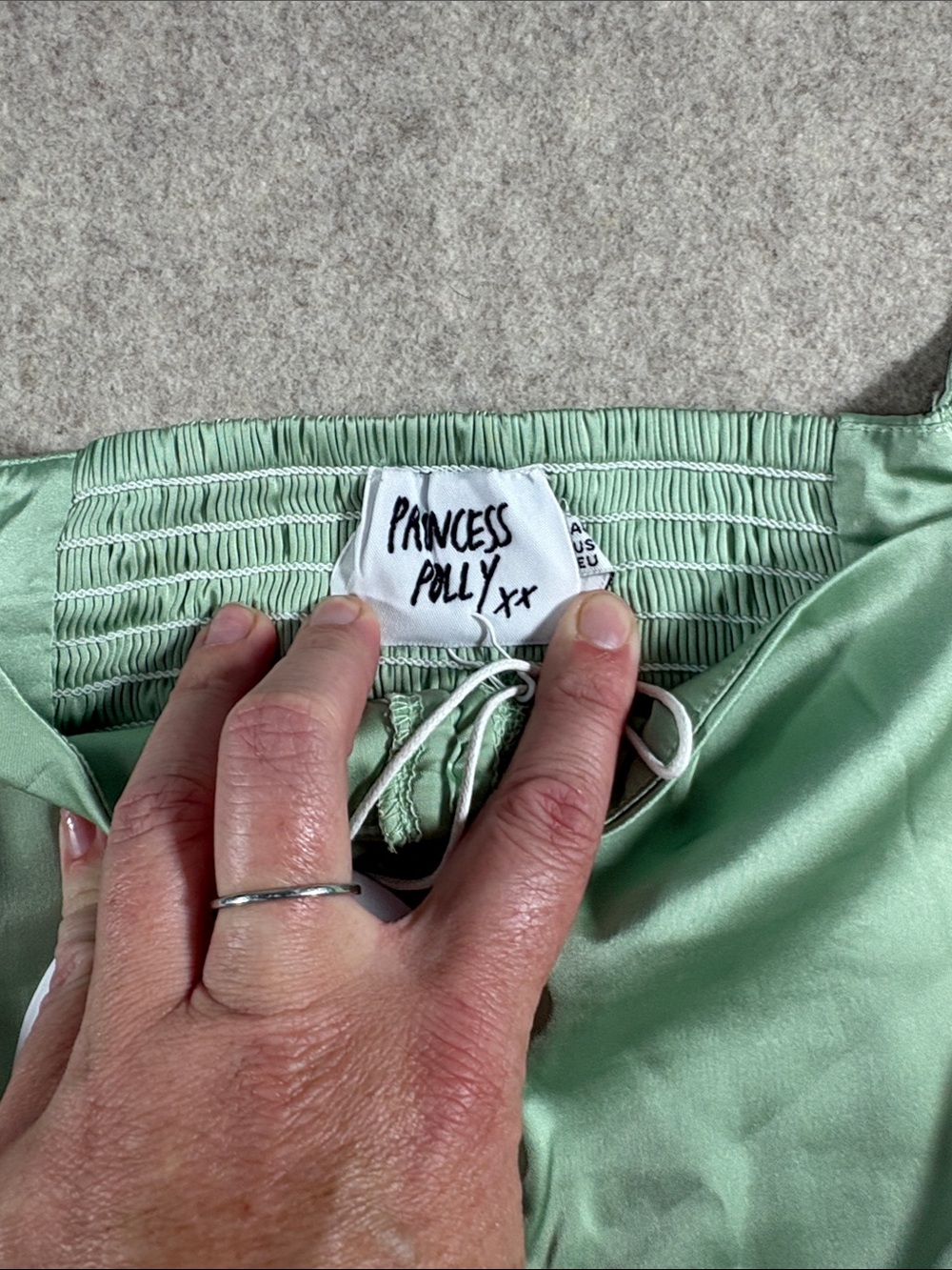 Princess Polly Jolie Ruched Satin Long Sleeve Crop Top Green US 2 AU 6 NWT - Picture 2 of 4